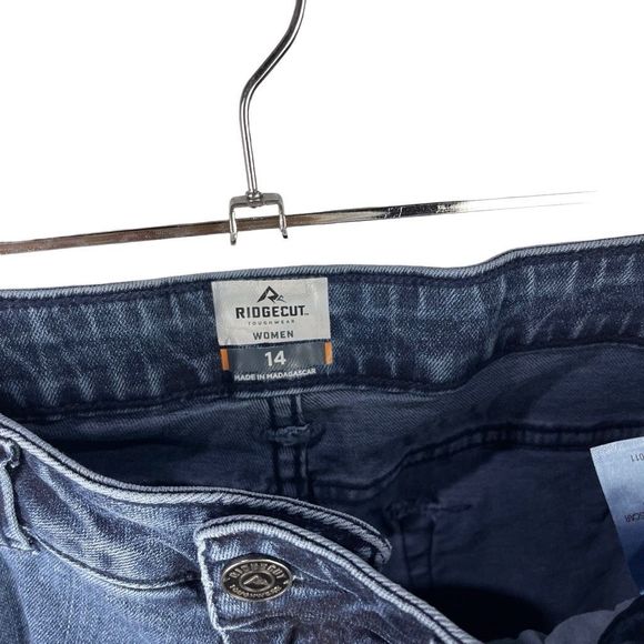 Blue Boot Cut Jeans with Classic Styling - Picture 5 of 6